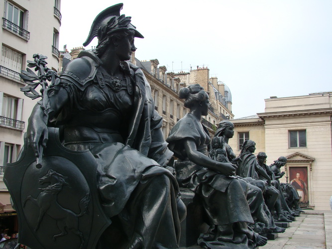 Ispred muzeja
              Orsay