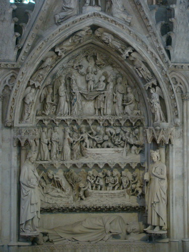 Bazilika St
              Denis - grob kralja Dagoberta